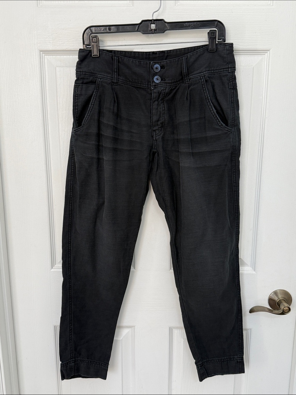 Free People women’s Fly Button cotton Pants in a Black Wash